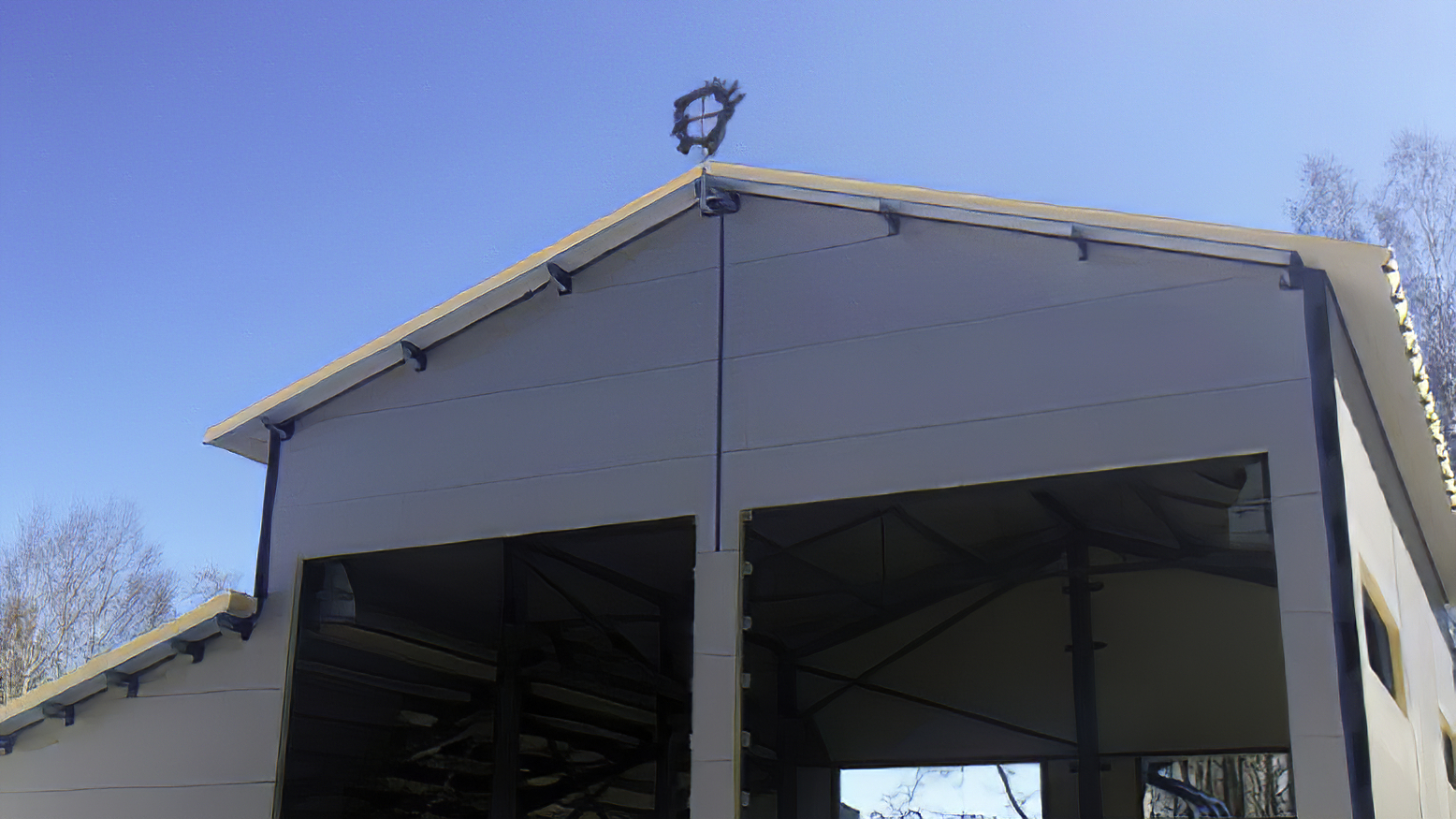 Nacionālo Bruņoto spēku Transportlīdzekļu apkopes ēkai šodien Spāru svētki!