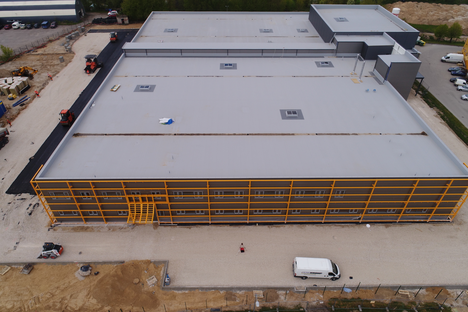 Elektronisko sistēmu ražošanas ēkas izbūves darbi tuvojas noslēgumam